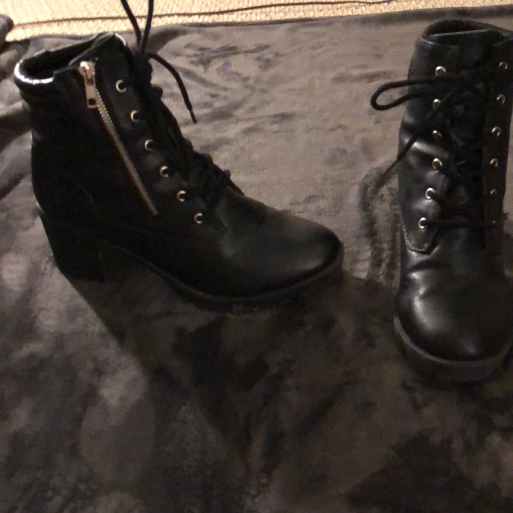Black Combat Boots With Chunky Heel